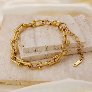Gold Hardware U-Link Chain Bracelet